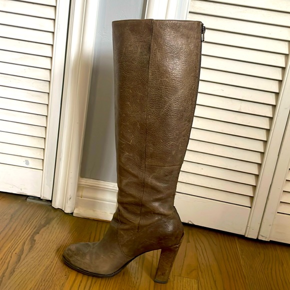 Pre loved. Knee high boots. Enzo Angiolini - Picture 1 of 7